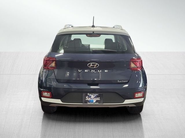 2025 Hyundai Venue Limited - Photo 7