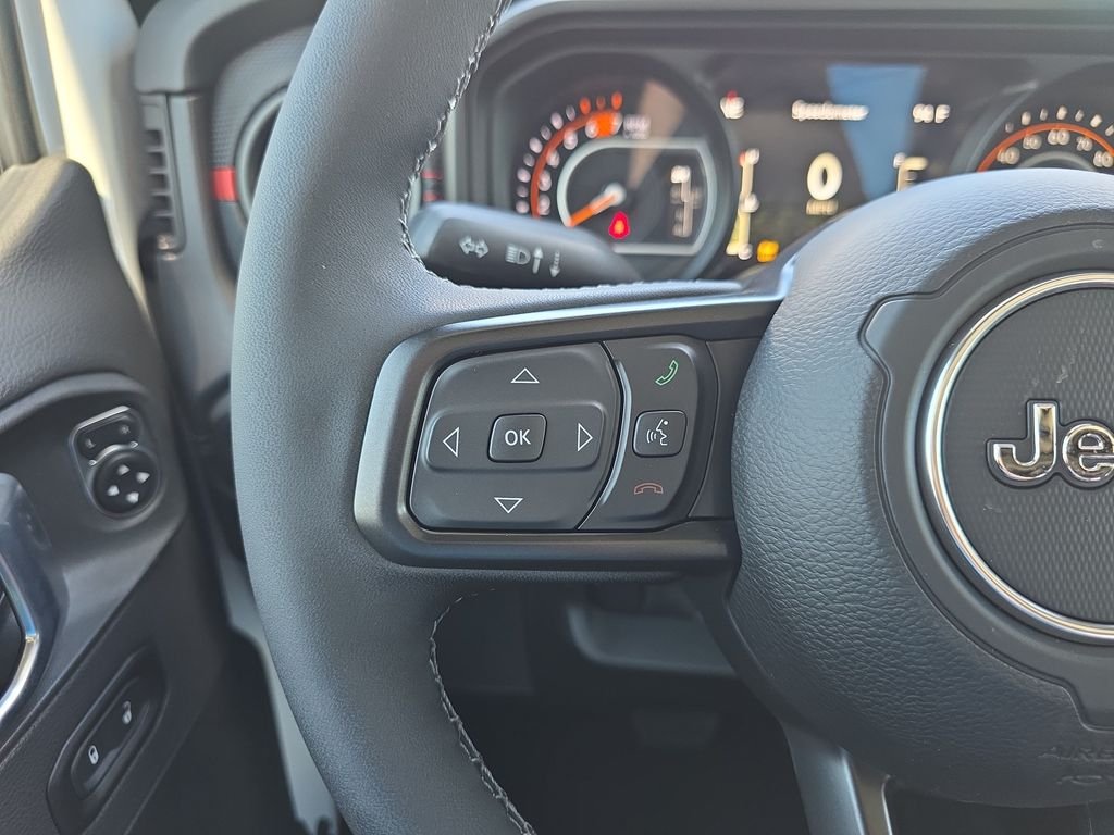 New 2026 Bright White Clearcoat Jeep Rubicon X image 20