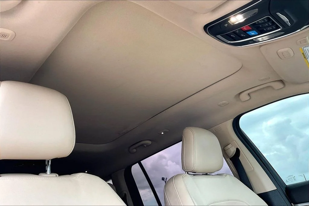 Used 2021 Red Jeep Limited image 28