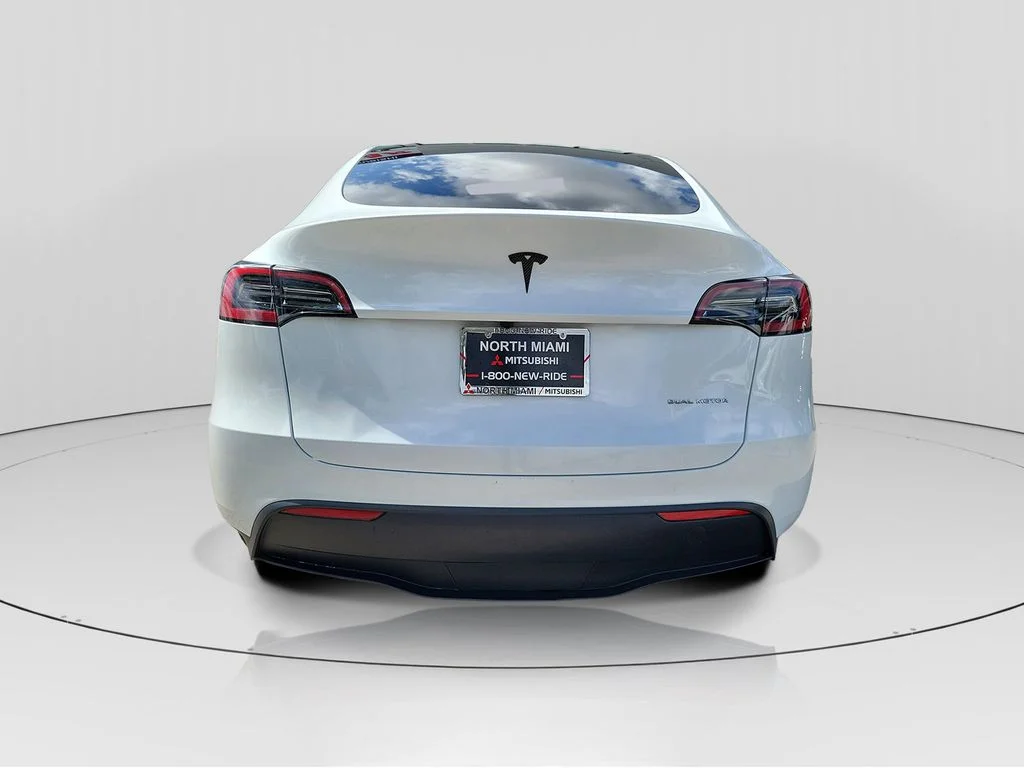 Used 2024 White Tesla Long Range image 6
