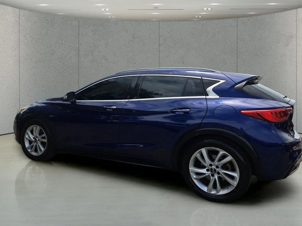 Used 2017 Blue INFINITI Premium image 5
