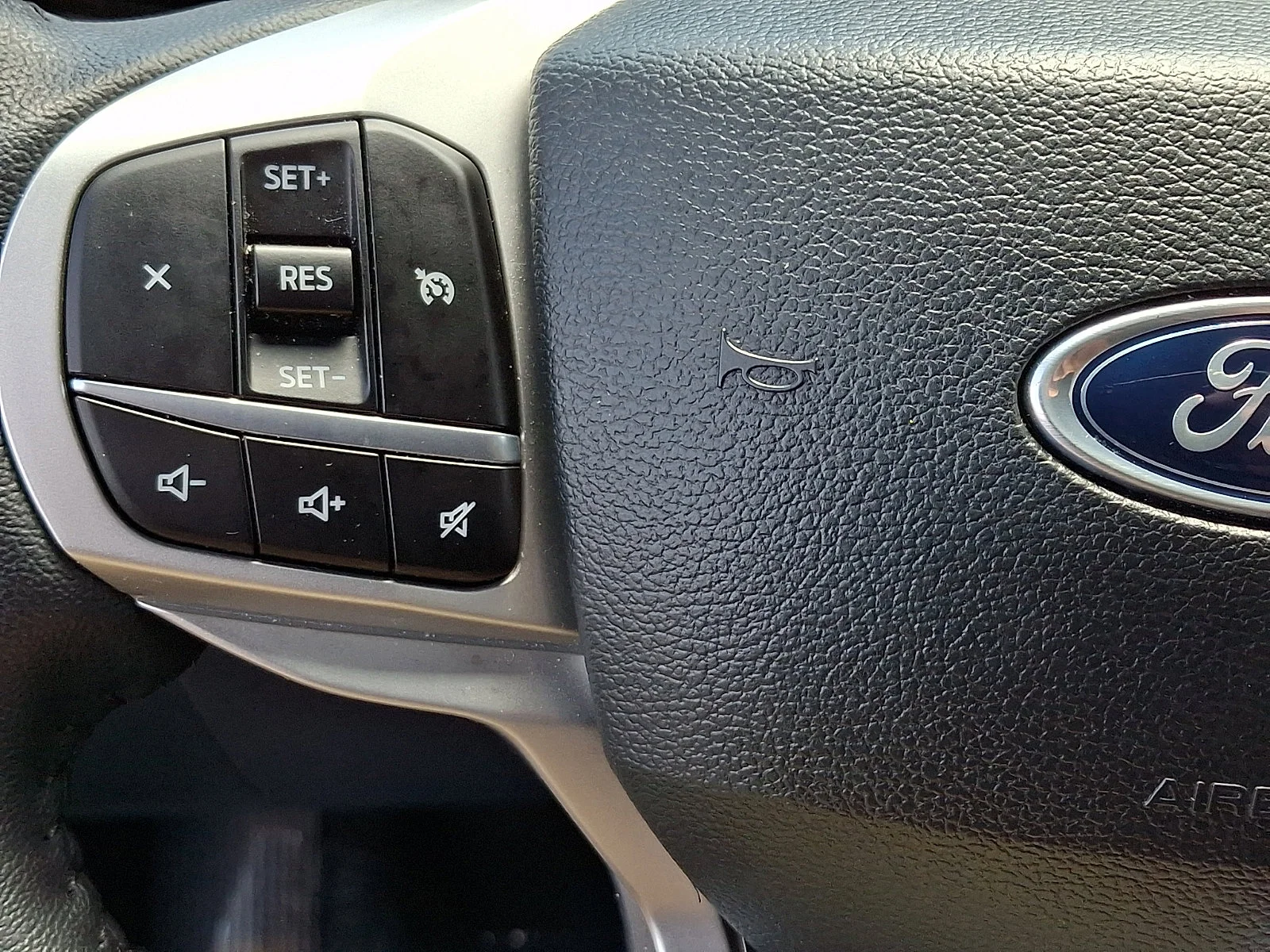 Used 2023 Black Metallic Ford XLT image 20