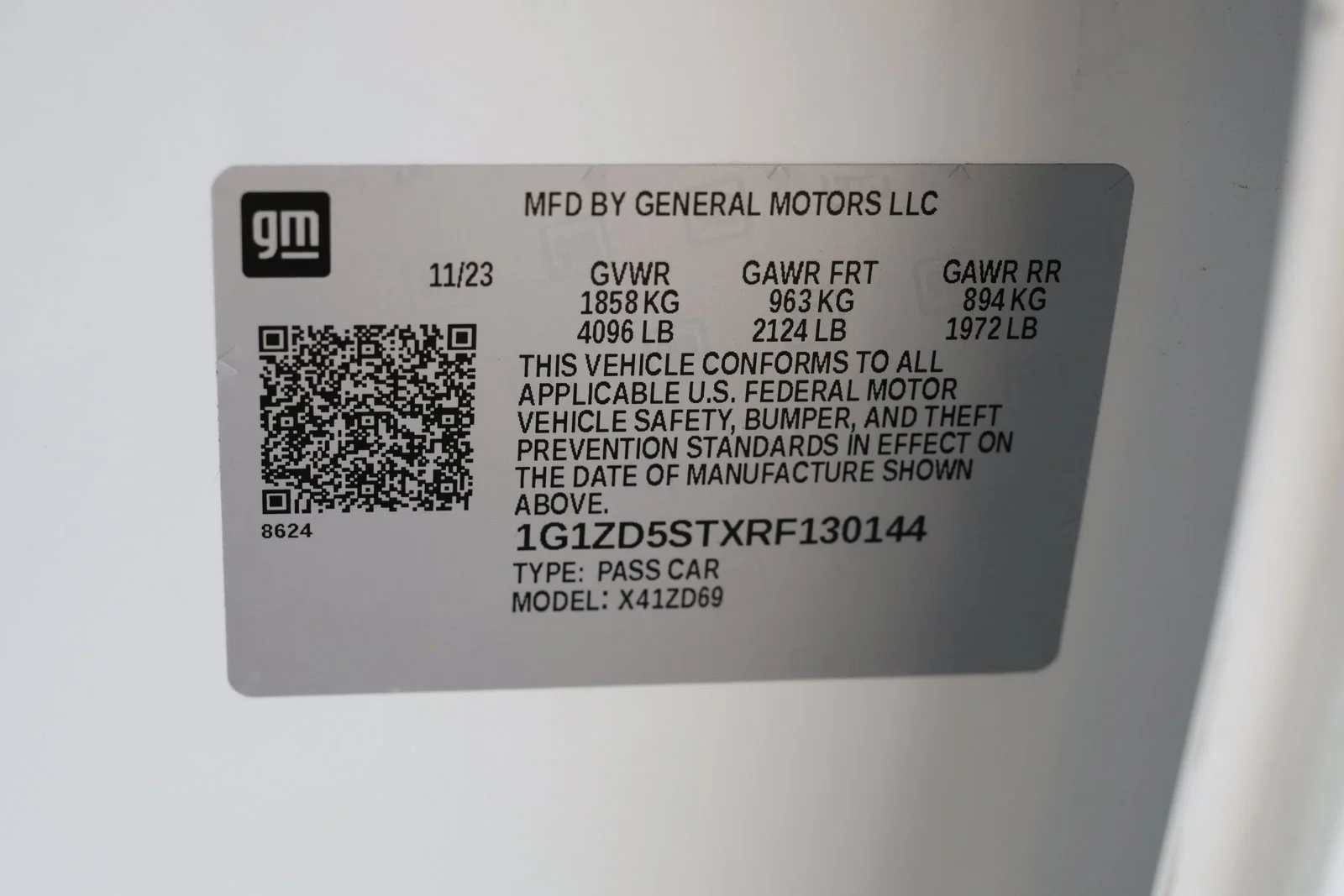 Used 2024 White Chevrolet LT image 33