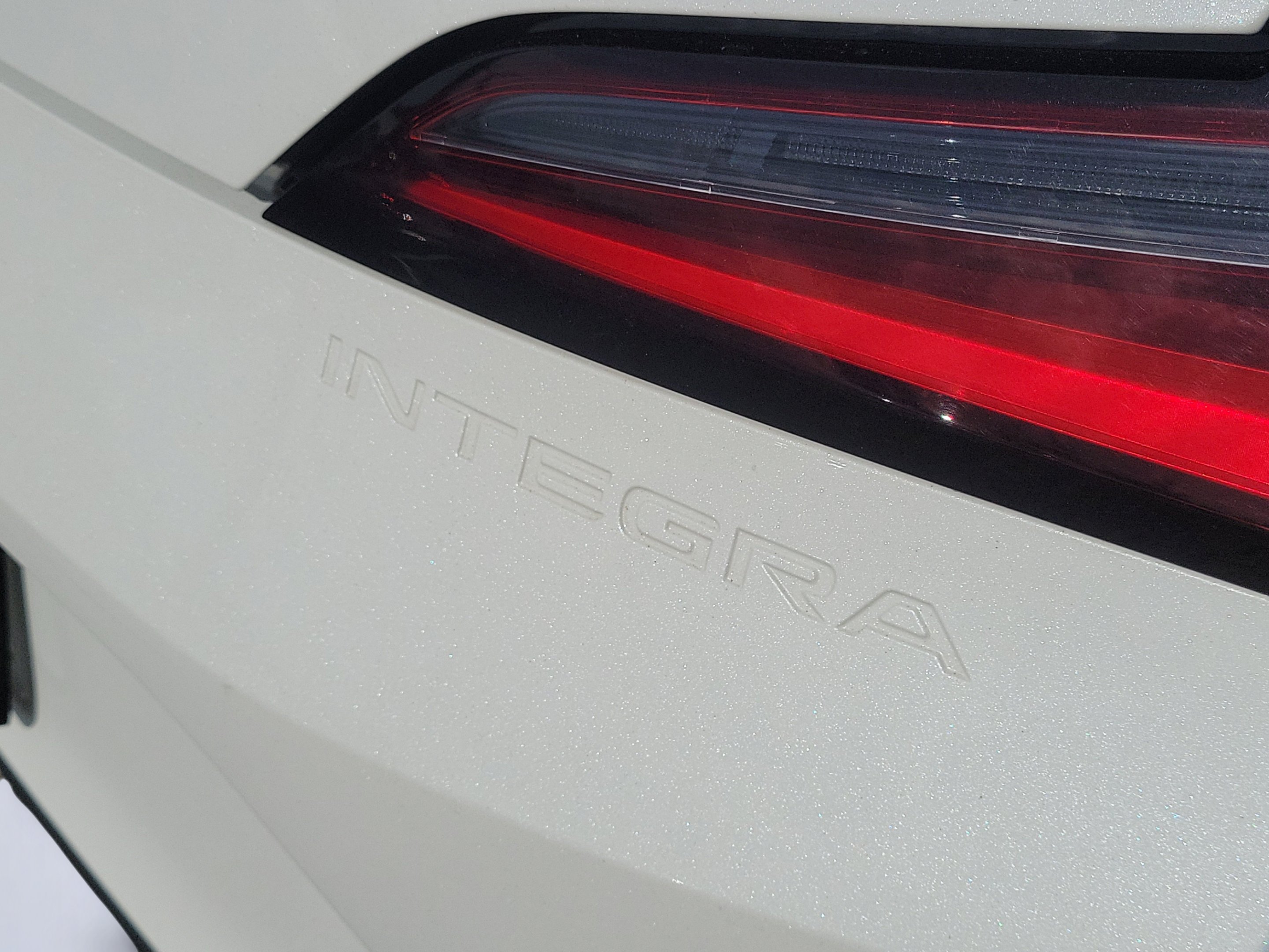 Used 2024 Platinum White Pearl Acura Base image 5