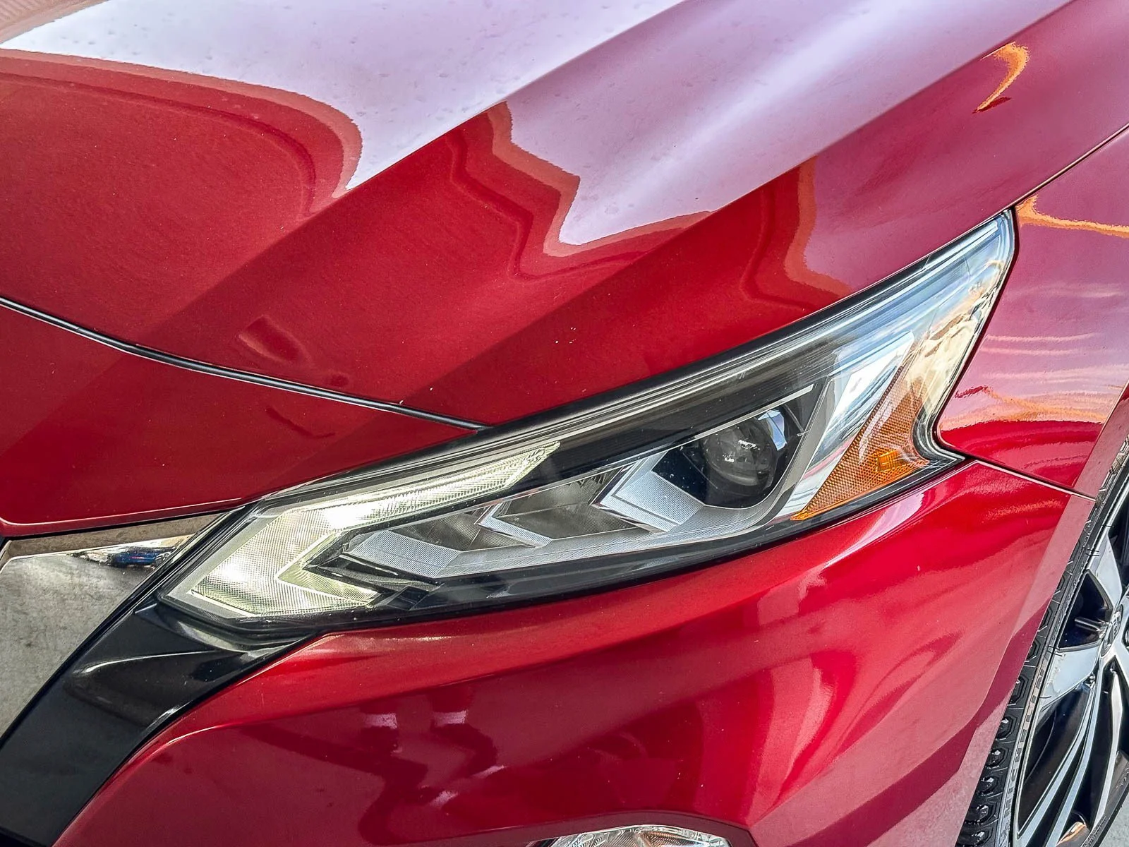 Used 2020 Scarlet Ember Tintcoat Nissan 2.5 SR image 9