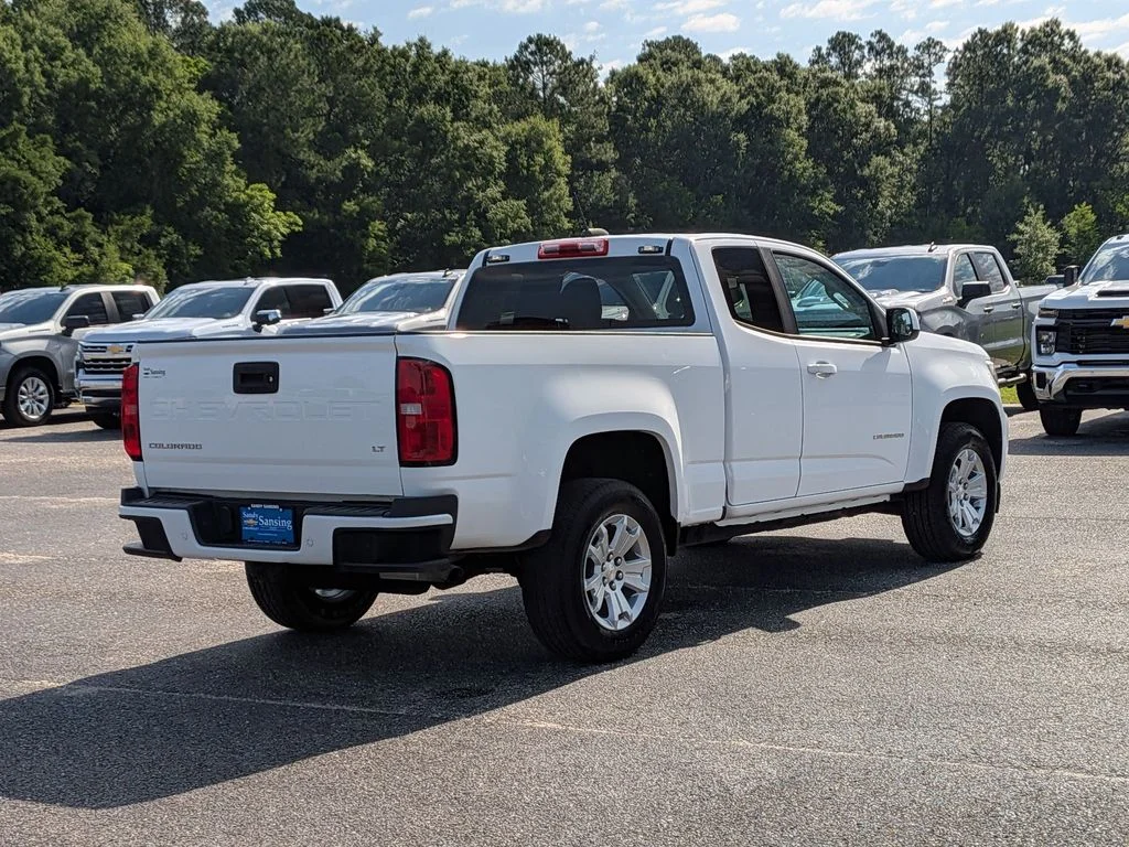 Used 2022 White Chevrolet LT image 5