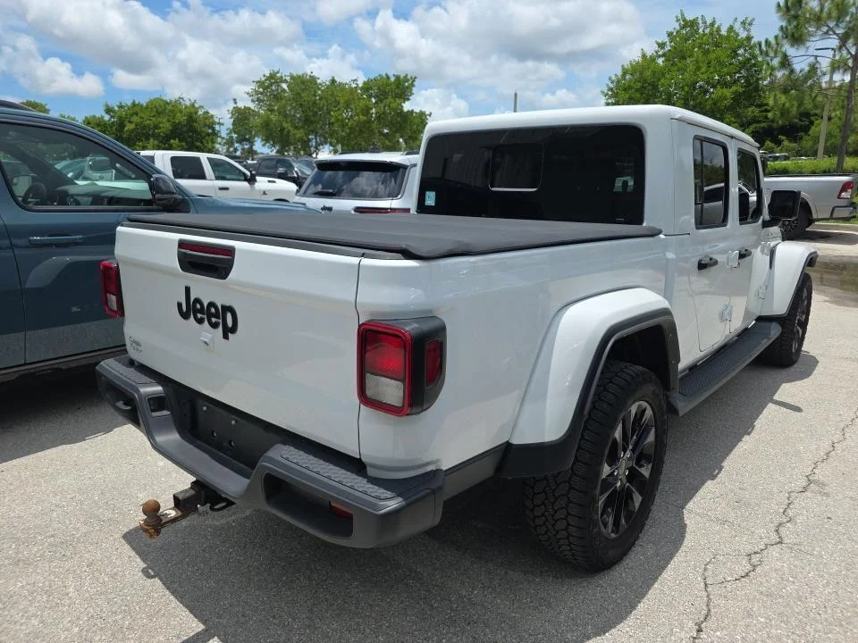 Used 2025 Bright White Clearcoat Jeep Nighthawk image 3
