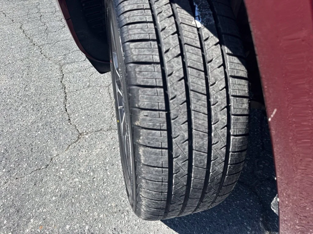 Used 2023 Red Jeep Overland image 32