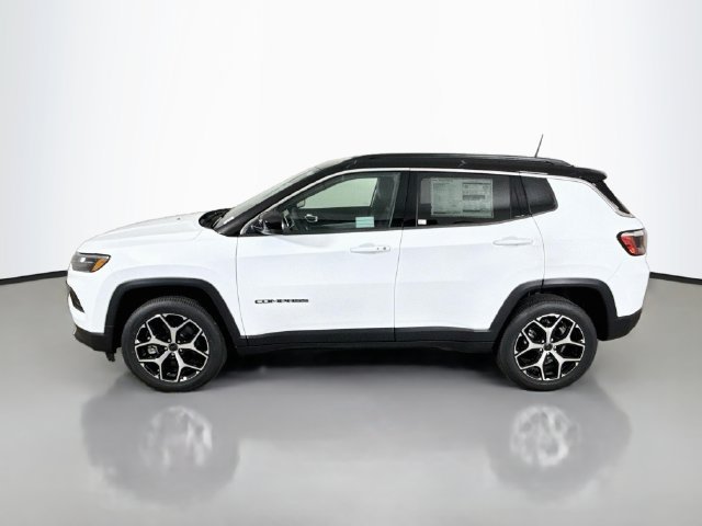 New 2026 Bright White Clear-Coat Exterior Paint Jeep Limited image 4