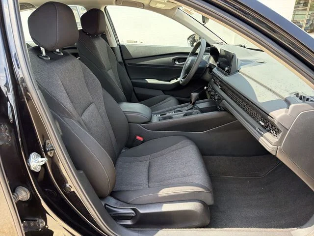 Used 2024  Honda EX image 26