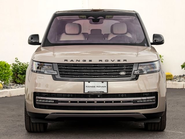 Certified Used 2023 Batumi Gold Premium Metallic Land Rover SE image 3