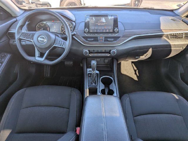 Used 2024 Silver Nissan 2.5 SV image 13