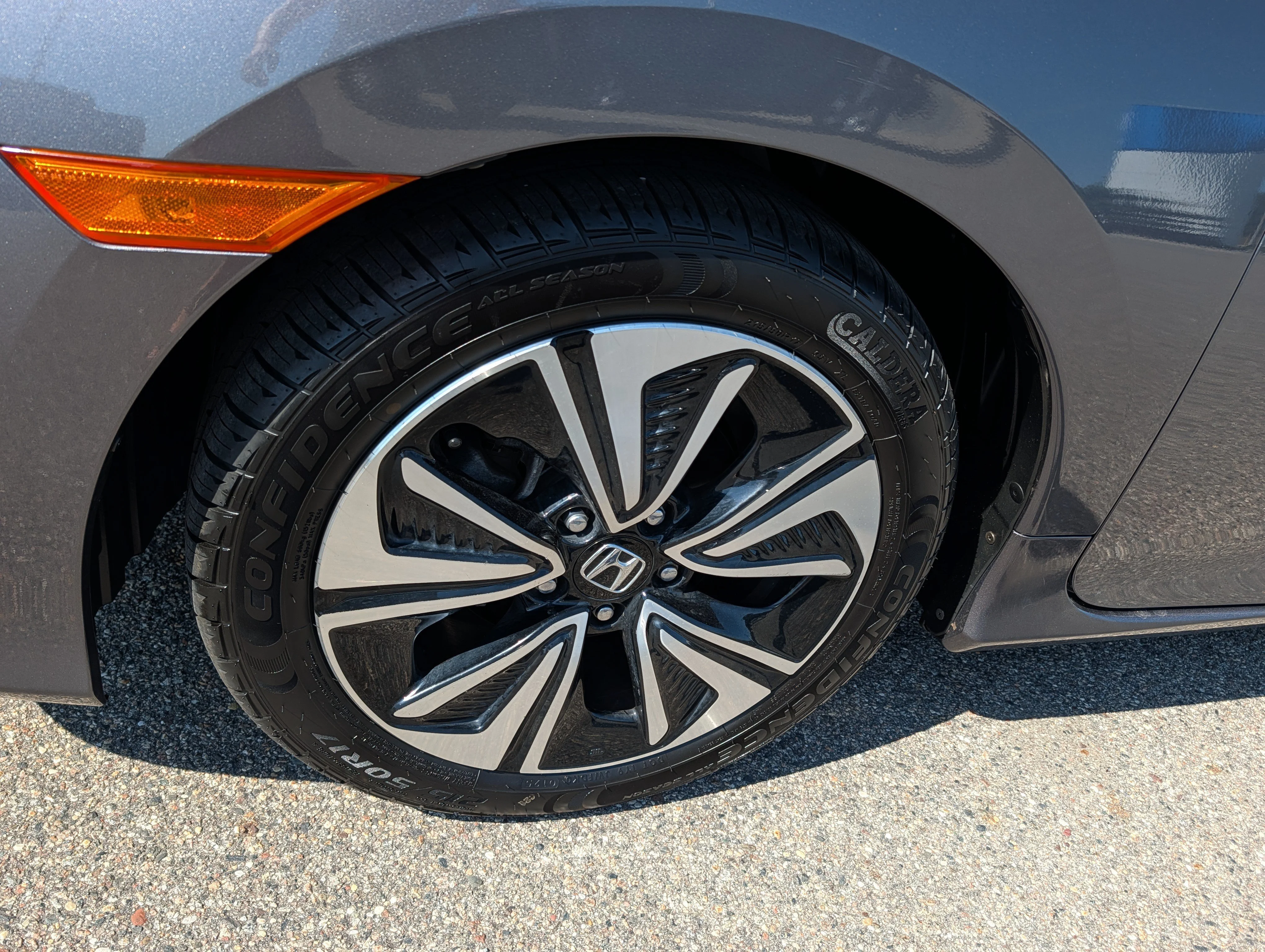 Used 2018 Modern Steel Metallic Honda EX-T image 14
