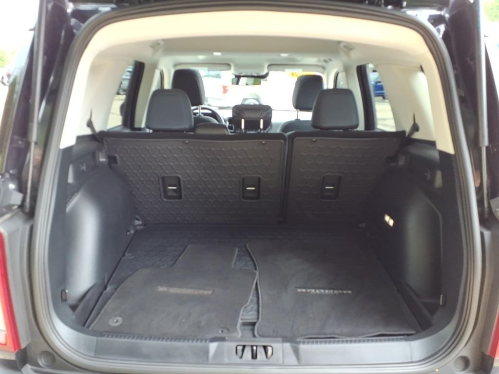 Certified Used 2024 Shadow Black Ford Outer Banks image 14
