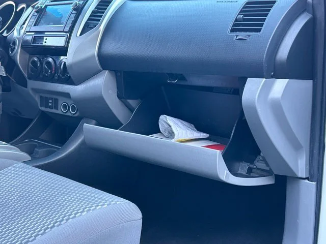 Used 2013 White Toyota Base image 25