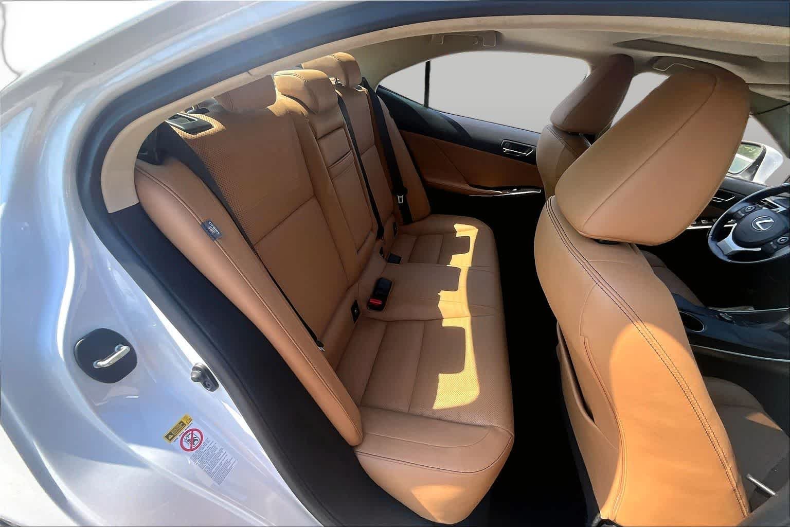 Used 2016 Eminent White Pearl Lexus  image 21