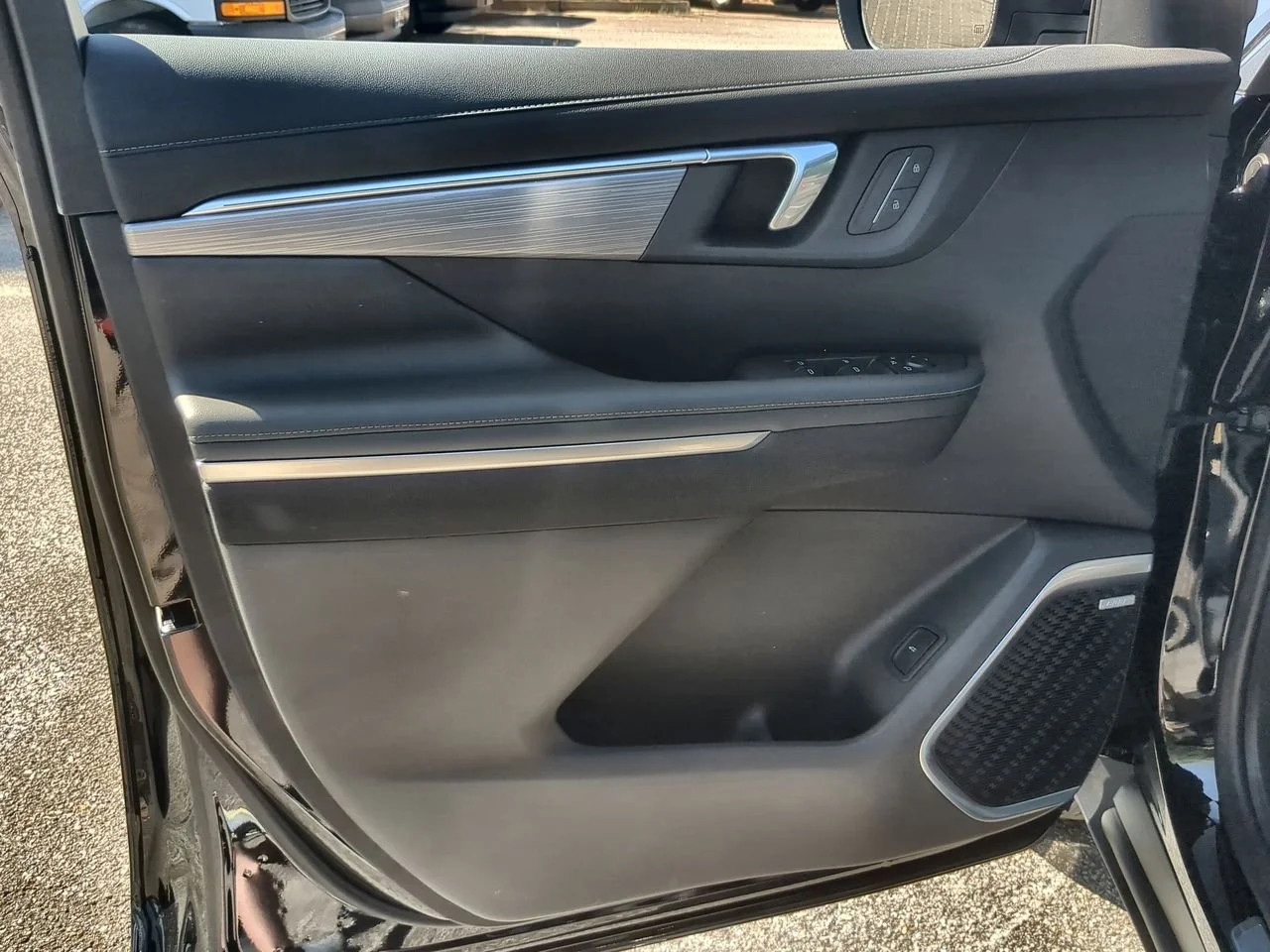 New 2026 Ebony Twilight Metallic Buick Preferred image 22