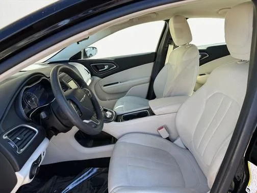Used 2015 Black Chrysler Limited image 9