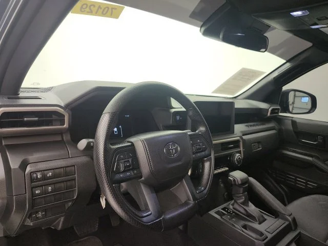 Used 2026  Toyota SR image 12