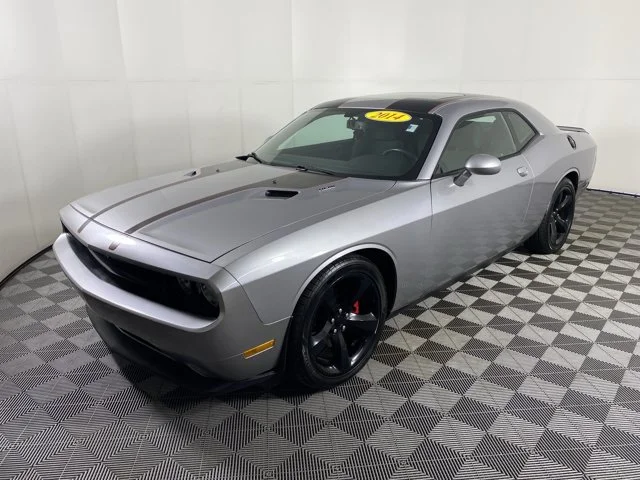 Used 2014 Silver Dodge R/T image 9