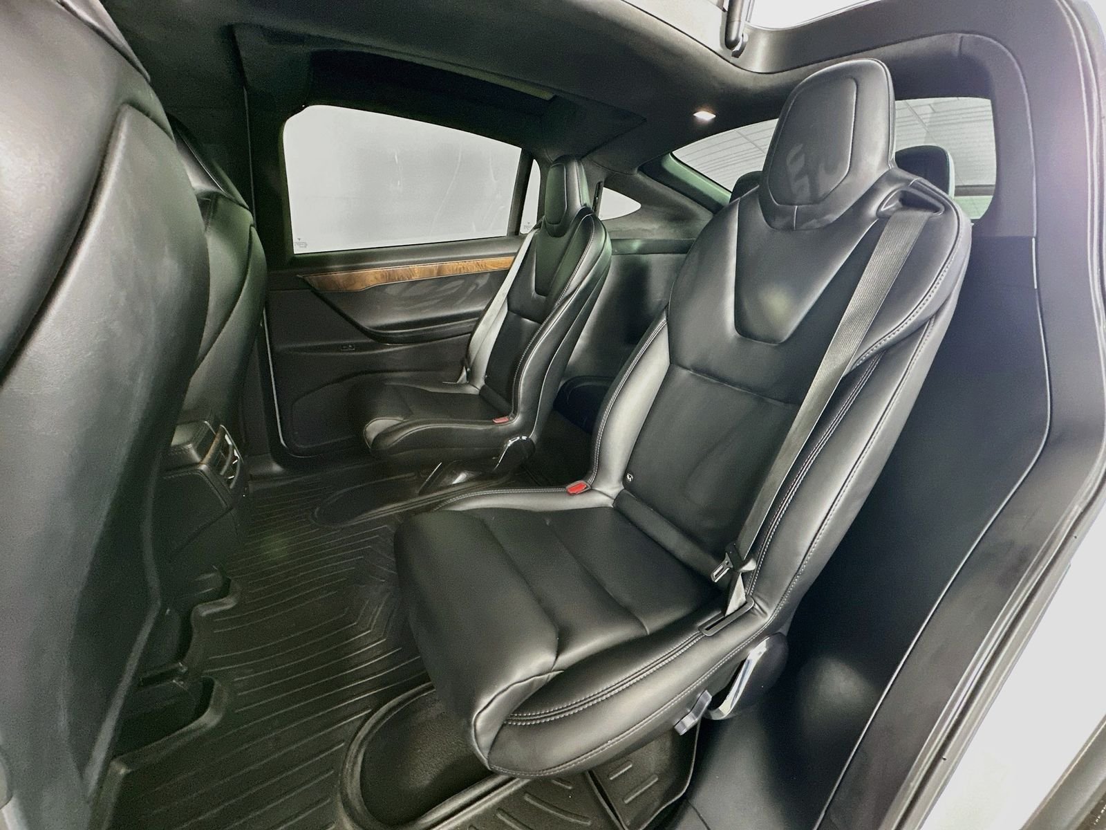 Used 2020 White Tesla Long Range image 24