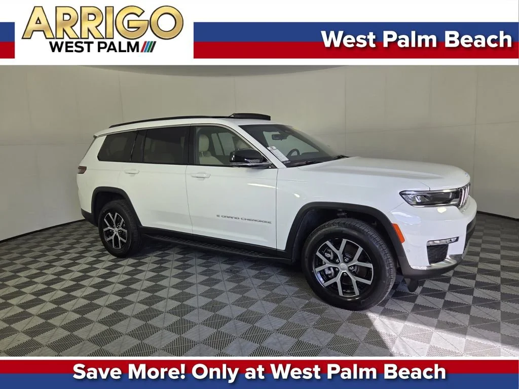 Certified Used 2025 Bright White Clearcoat Jeep Limited image 1
