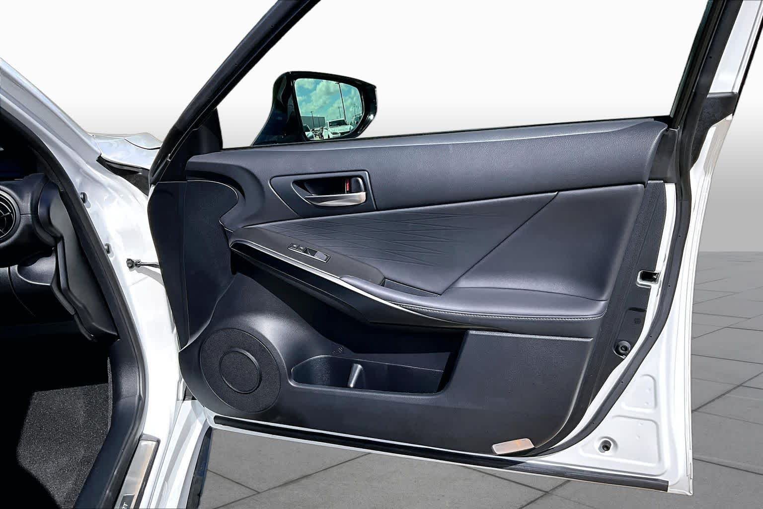 Used 2024 Ultra White Lexus F SPORT image 23