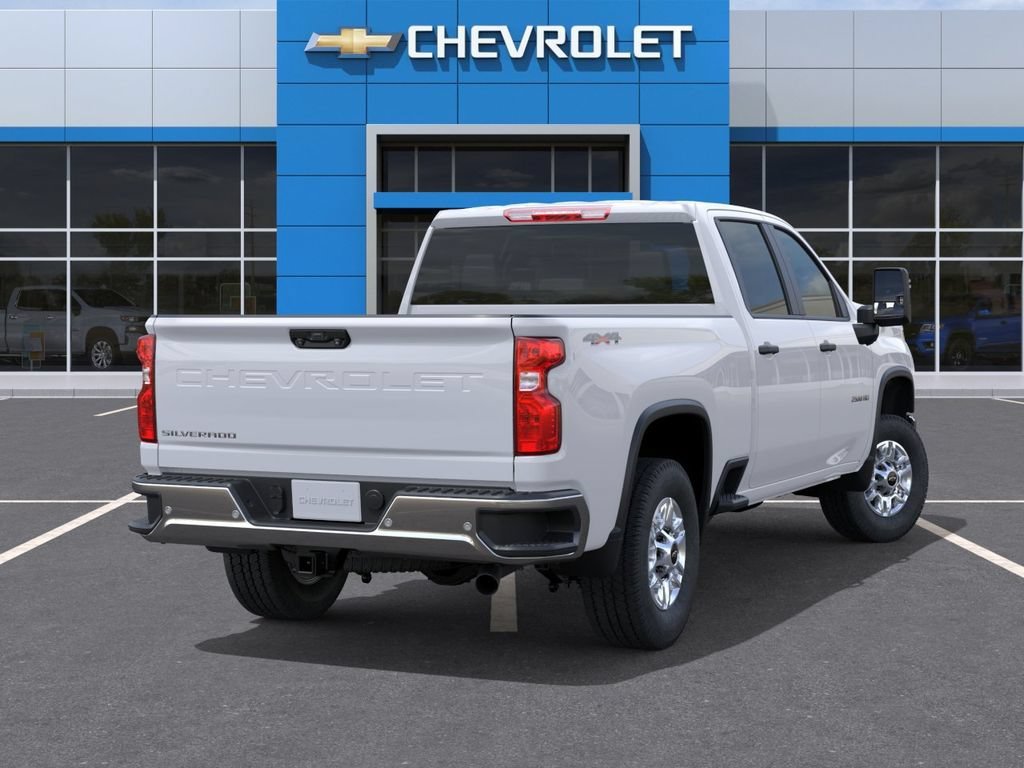 New 2026 Summit White Chevrolet WT image 4