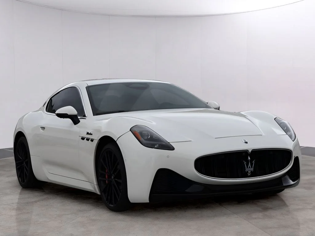 Used 2024 Bianco Solid Maserati Modena image 3