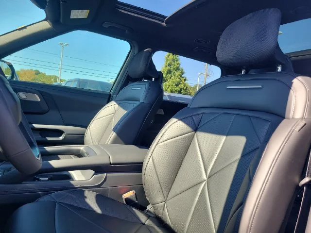 New 2027 Black Jade Green Kia SX image 14