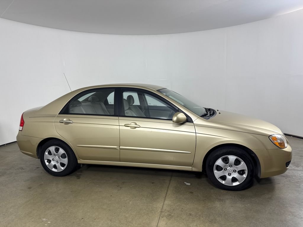 Used 2009 Gold Kia EX image 3