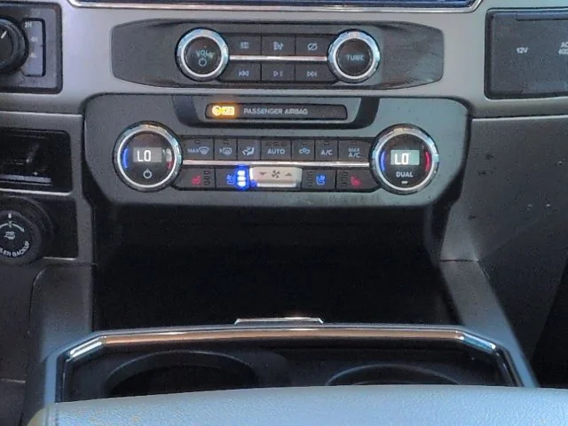 Used 2022 Blue Ford Lariat image 19