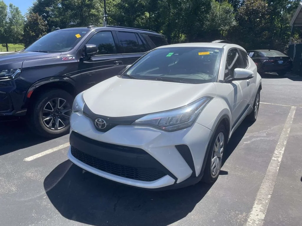 Used 2021 Blizzard Pearl Toyota LE image 3