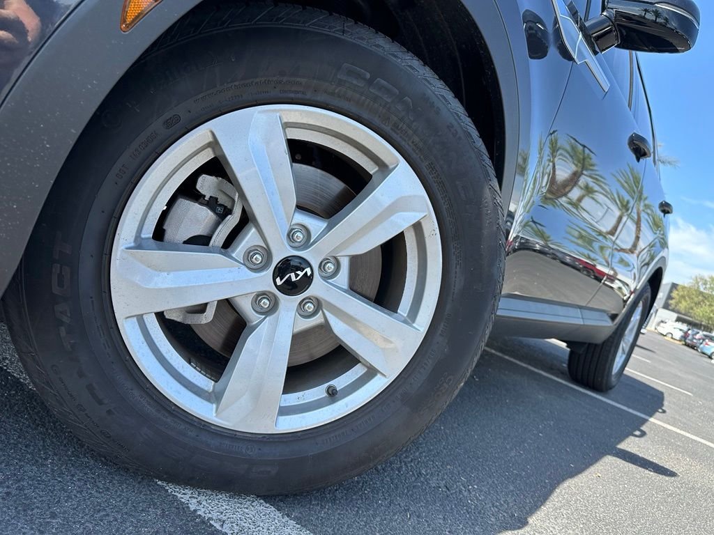 Used 2026  Kia LX image 2