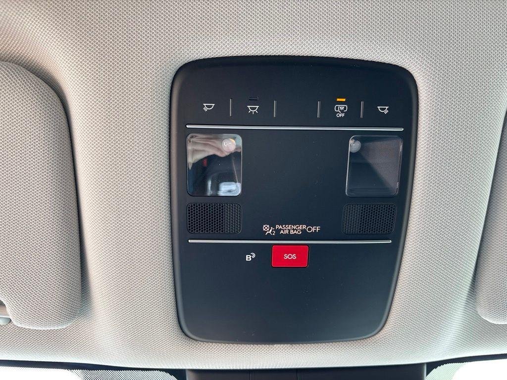 New 2026 White Pearl Hyundai Blue SEL 8P image 29