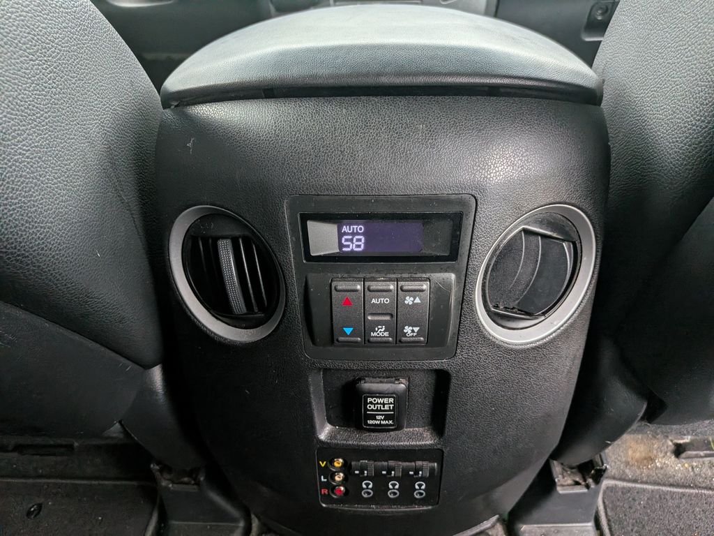 Used 2012 White Honda Touring image 27