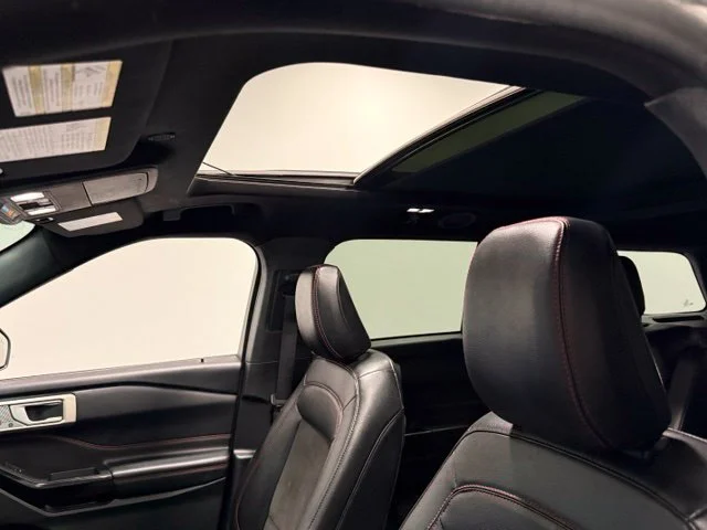 Used 2023 Gray Ford ST-Line image 30