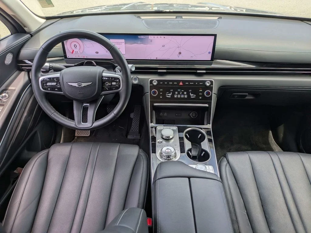 Used 2025 Silver Genesis 2.5T image 17