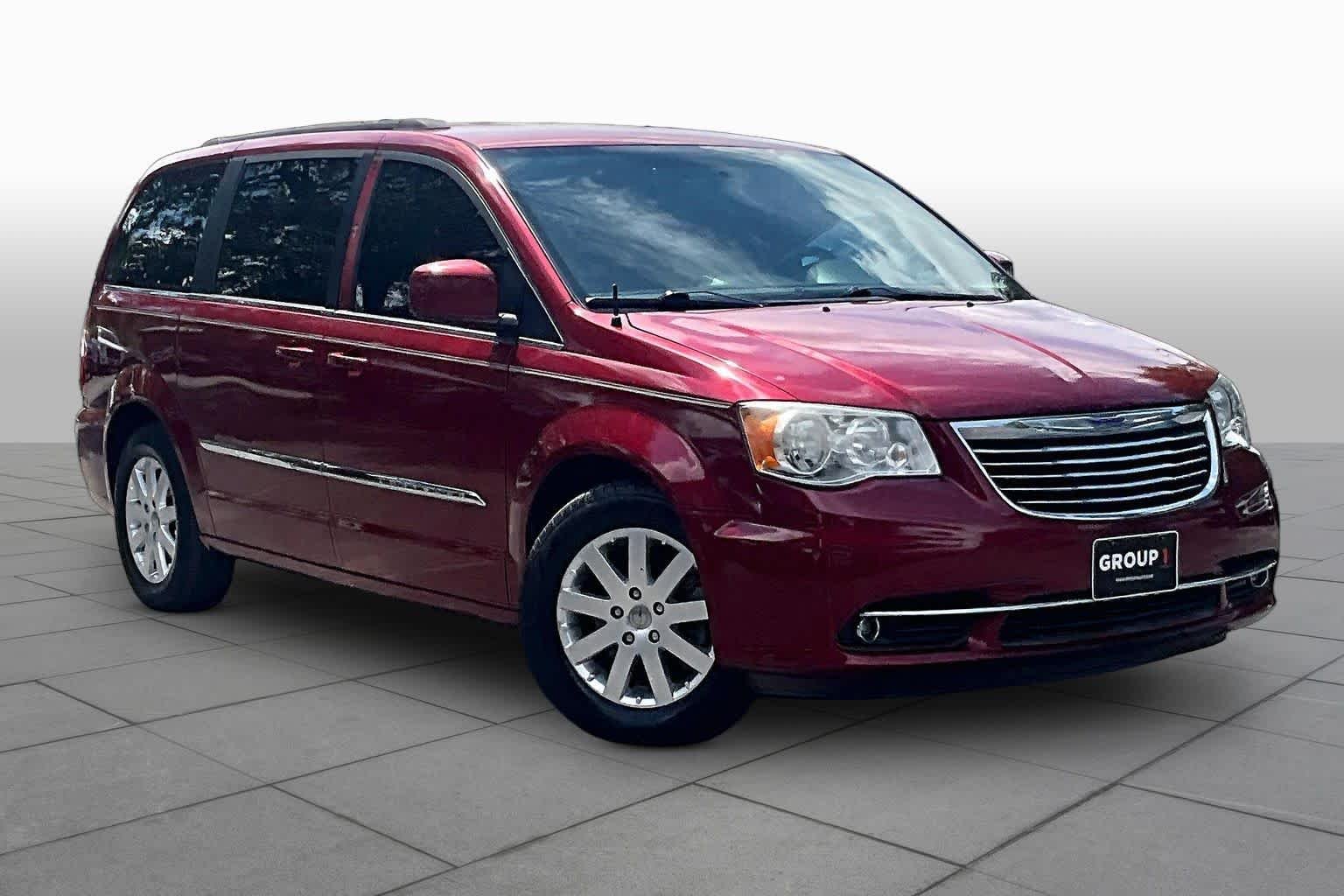 Used 2016 Deep Cherry Red Crystal Pearlcoat Chrysler Touring image 3