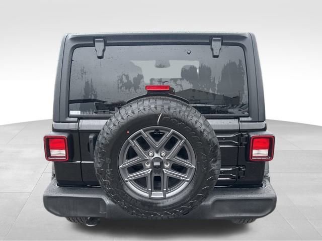 New 2026 Black Clear-Coat Exterior Paint Jeep Sport S image 6