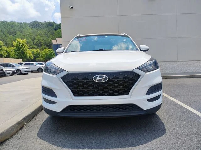 Used 2021 White Hyundai Value image 2