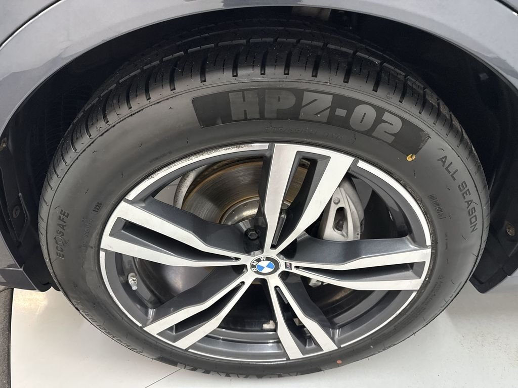 Used 2020 Gray Metallic BMW xDrive40i image 34