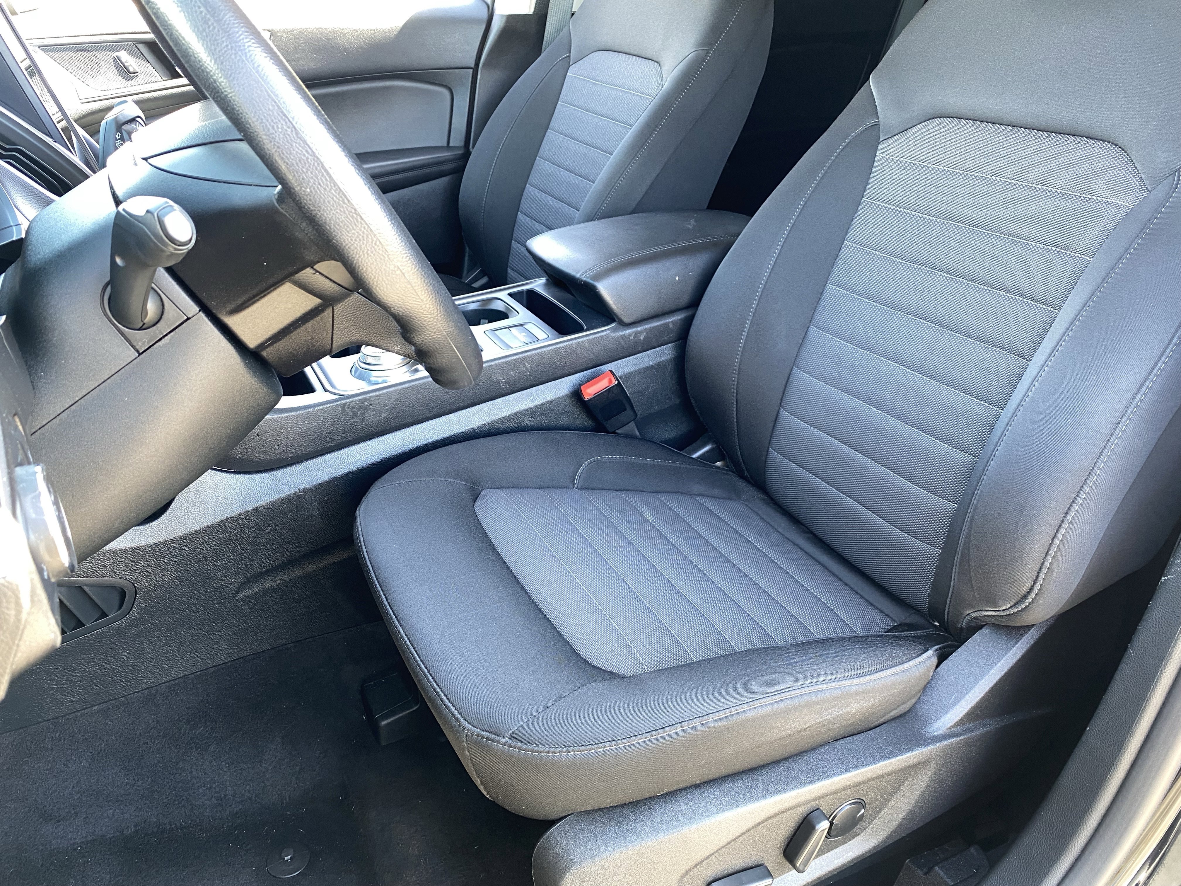 Used 2023 Agate Black Metallic Ford SE image 16
