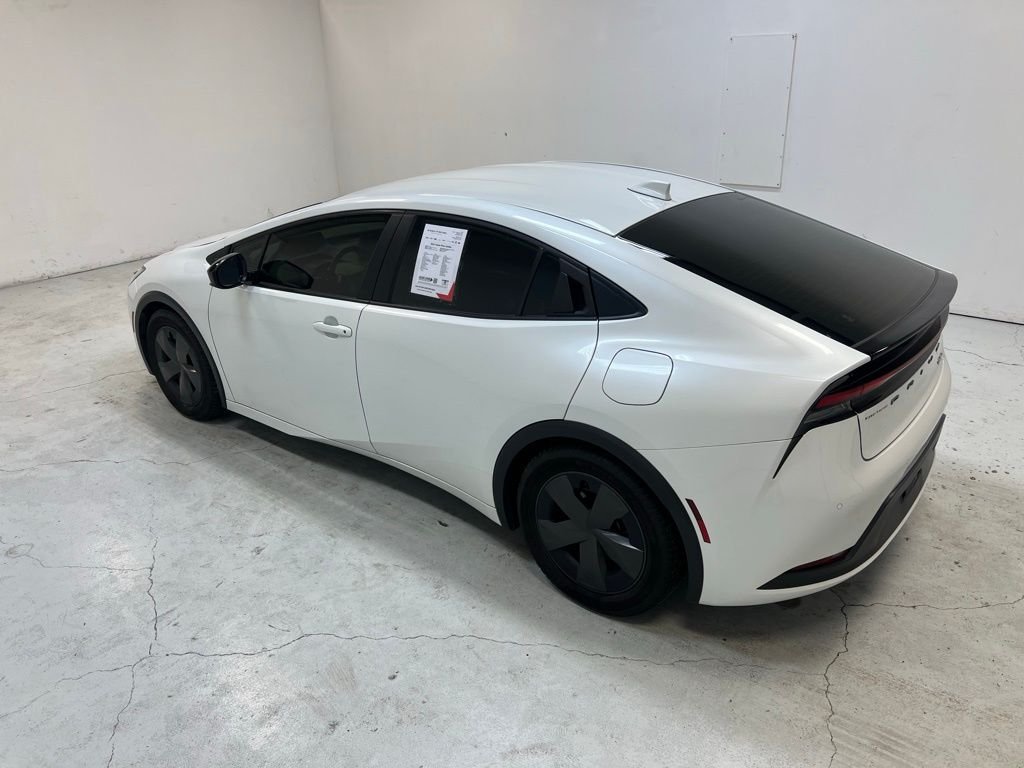 2023 Toyota Prius Limited photo 4