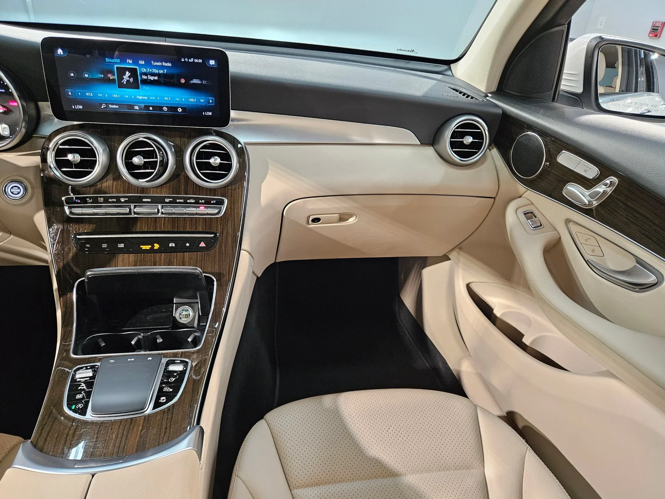 Used 2021 Polar White Mercedes-Benz GLC 300 image 11