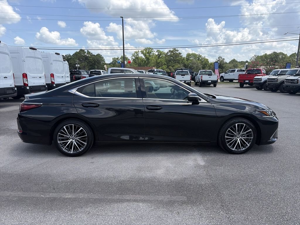 Used 2023 Black Lexus 350 image 9