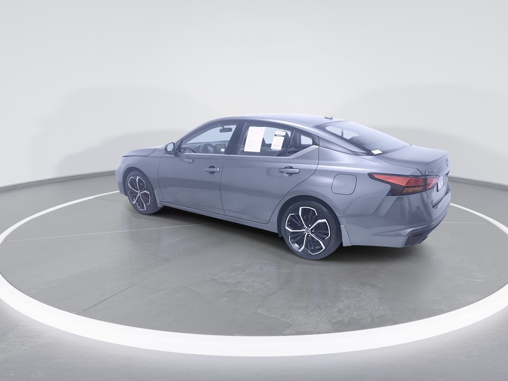 Certified Used 2025 Gray Nissan 2.5 SR image 5