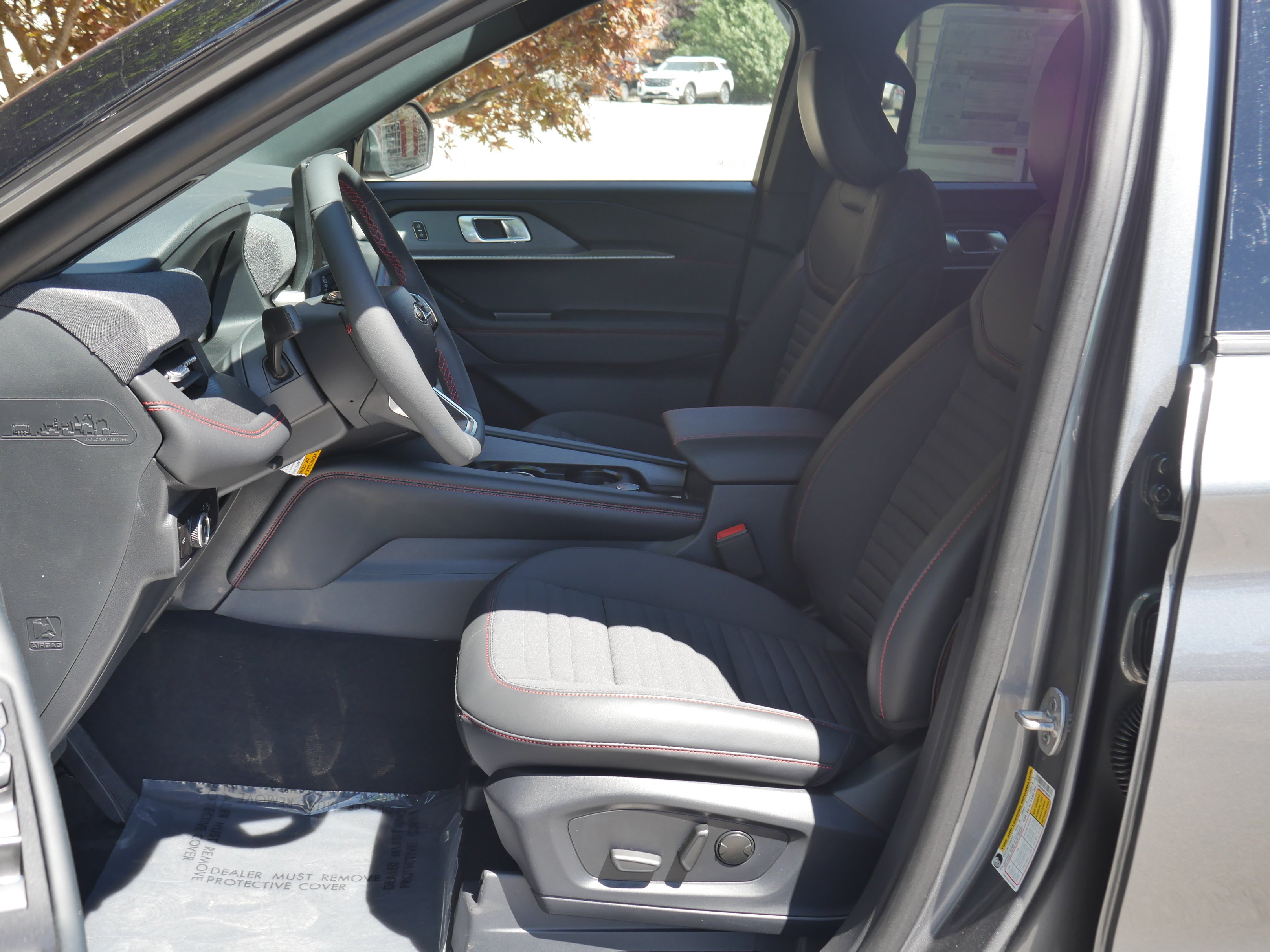 New 2026 Carbonized Gray Metallic Ford ST-Line image 3