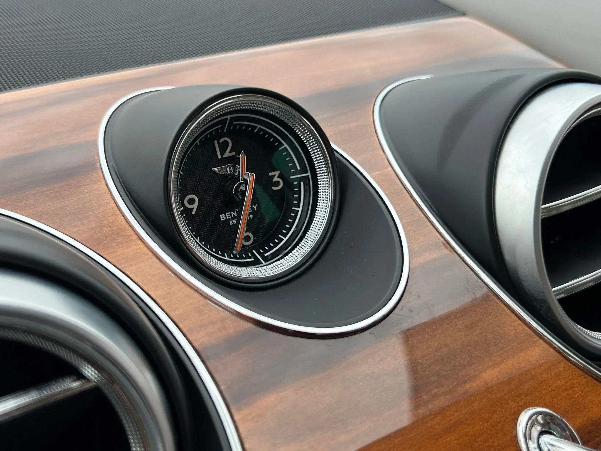 Used 2018  Bentley W12 image 36