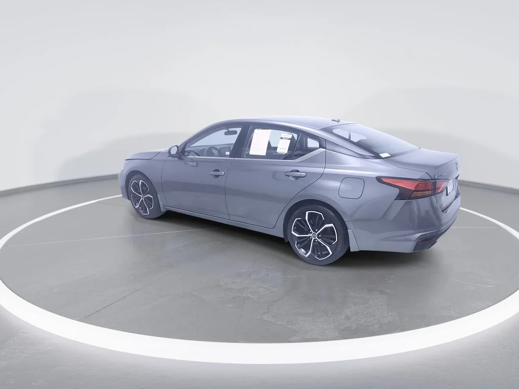 Used 2025 Gray Nissan 2.5 SR image 5